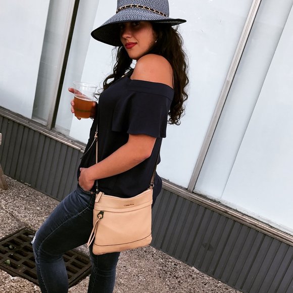 Meet your Posher, Megan - Picture 15 of 16